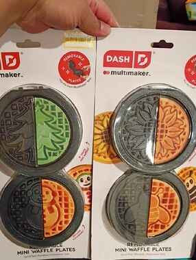 Dash Multimaker Removable Mini Waffle Plates – 2 Sets